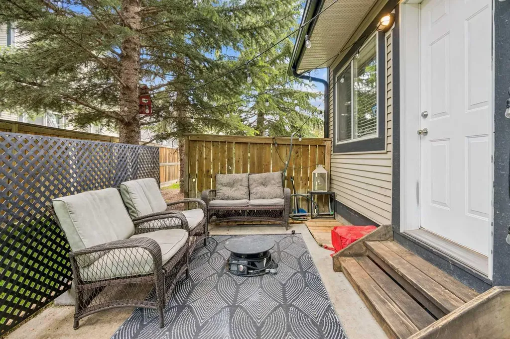 123 Stonemere Place Chestermere AB T1X 1N1