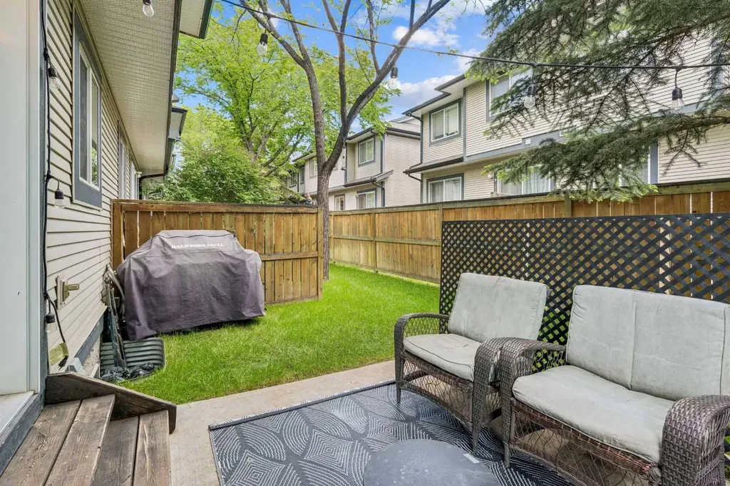 123 Stonemere Place Chestermere AB T1X 1N1