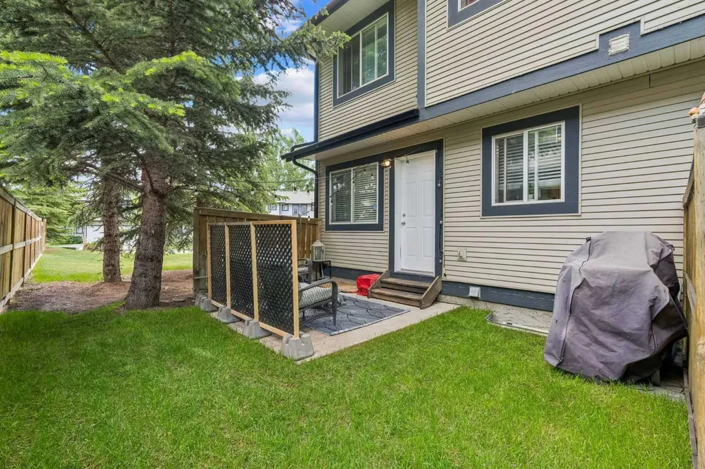 123 Stonemere Place Chestermere AB T1X 1N1