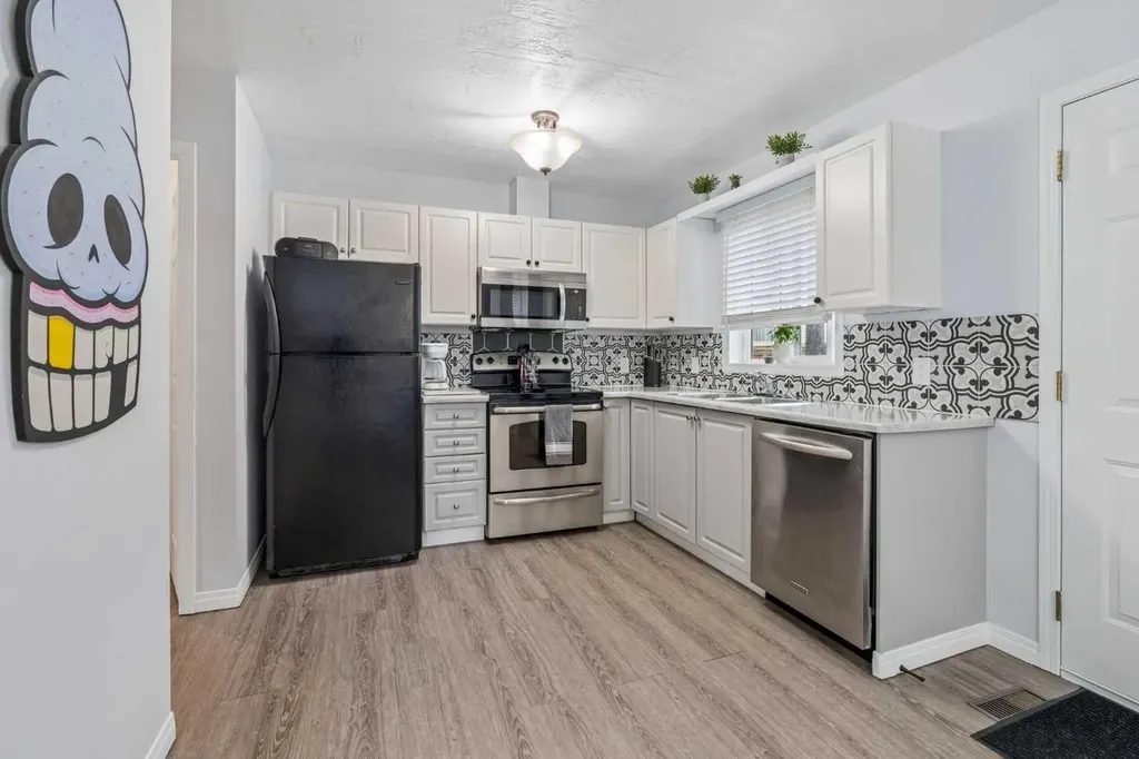 123 Stonemere Place Chestermere AB T1X 1N1