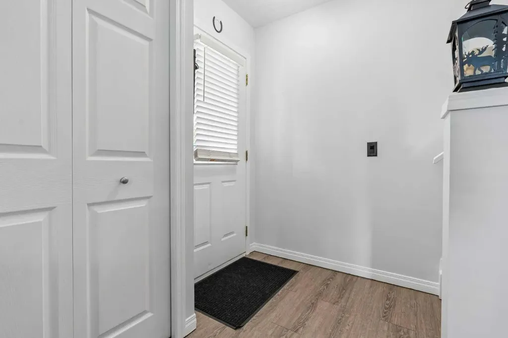 123 Stonemere Place Chestermere AB T1X 1N1