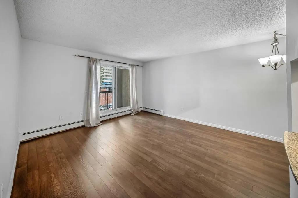 305 25 Avenue SW Calgary AB T2S 0L3