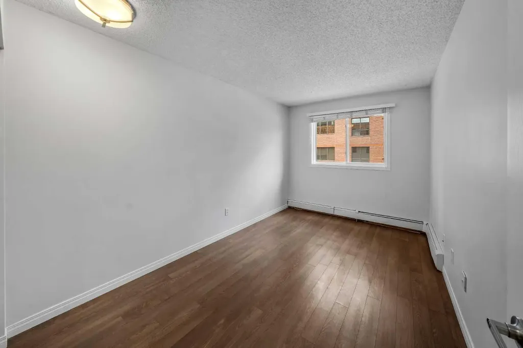 305 25 Avenue SW Calgary AB T2S 0L3