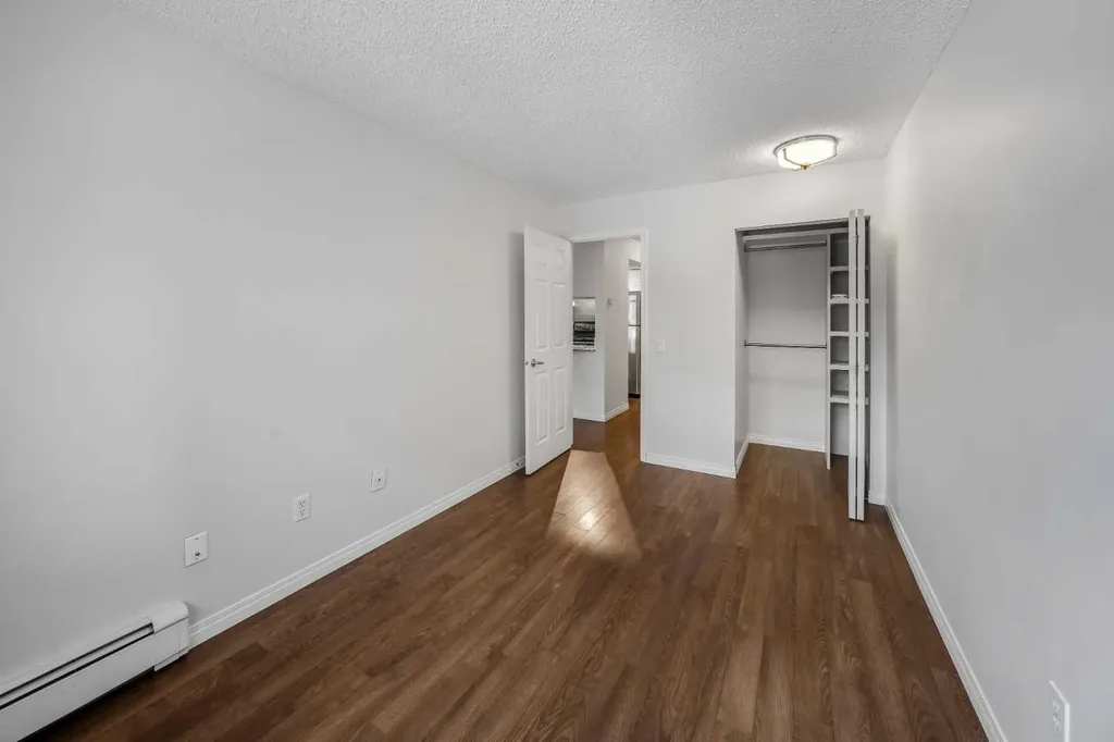 305 25 Avenue SW Calgary AB T2S 0L3