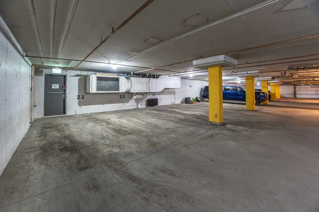 305 25 Avenue SW Calgary AB T2S 0L3