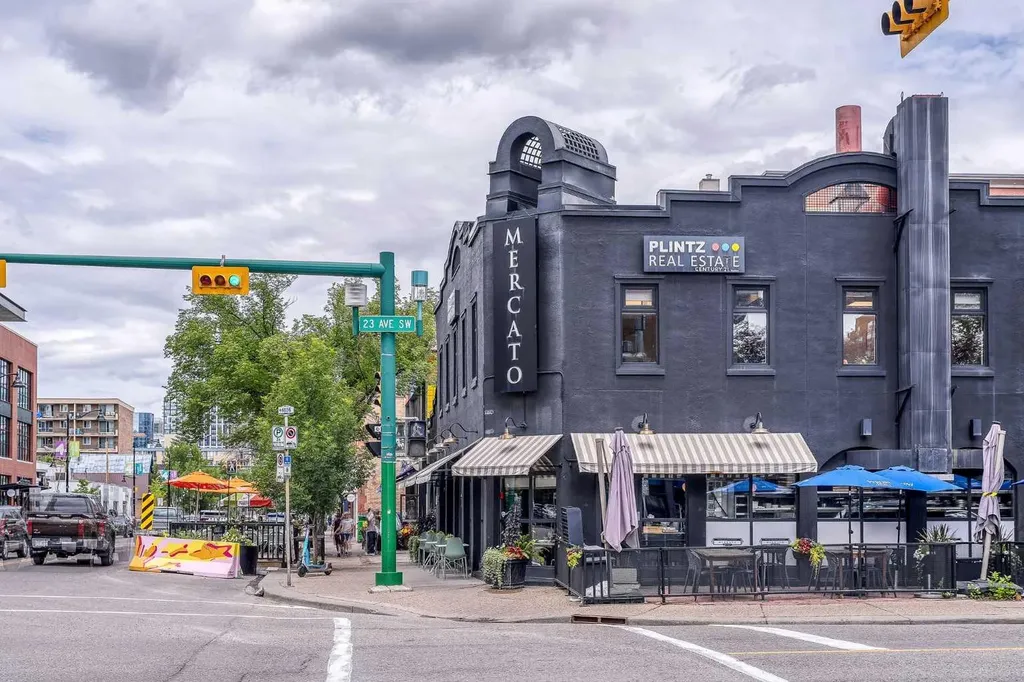 305 25 Avenue SW Calgary AB T2S 0L3