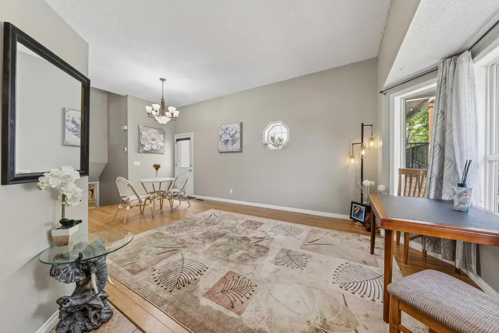 73 Hidden Valley Villas NW Calgary AB T3A 5W7