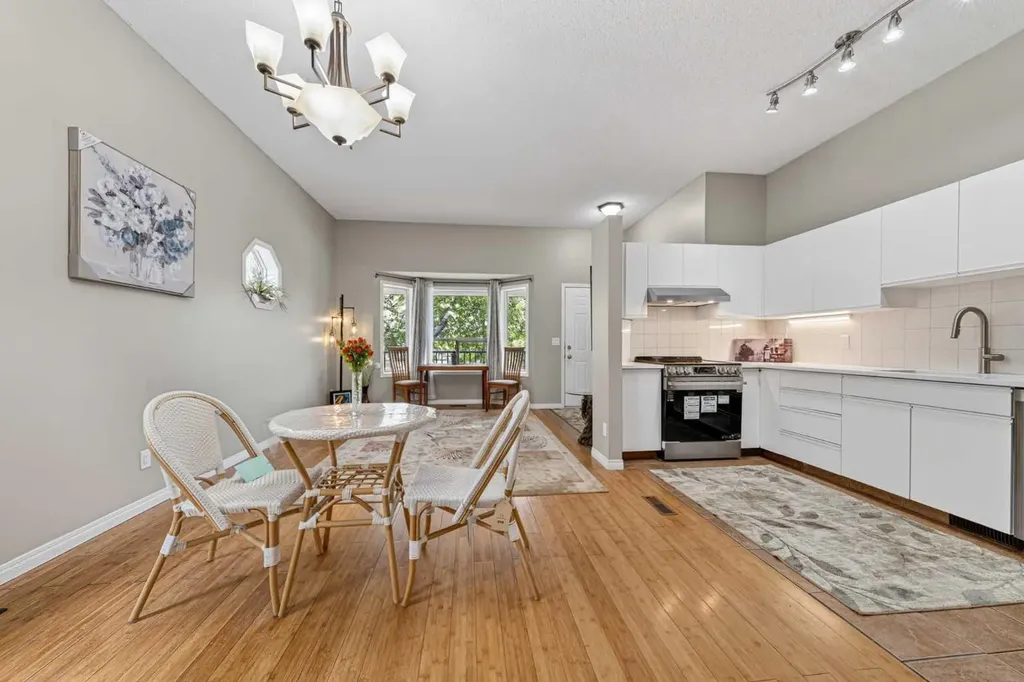73 Hidden Valley Villas NW Calgary AB T3A 5W7