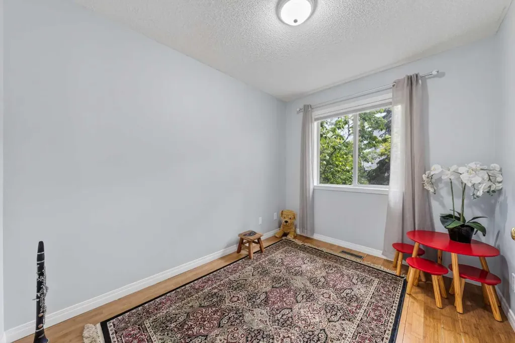 73 Hidden Valley Villas NW Calgary AB T3A 5W7