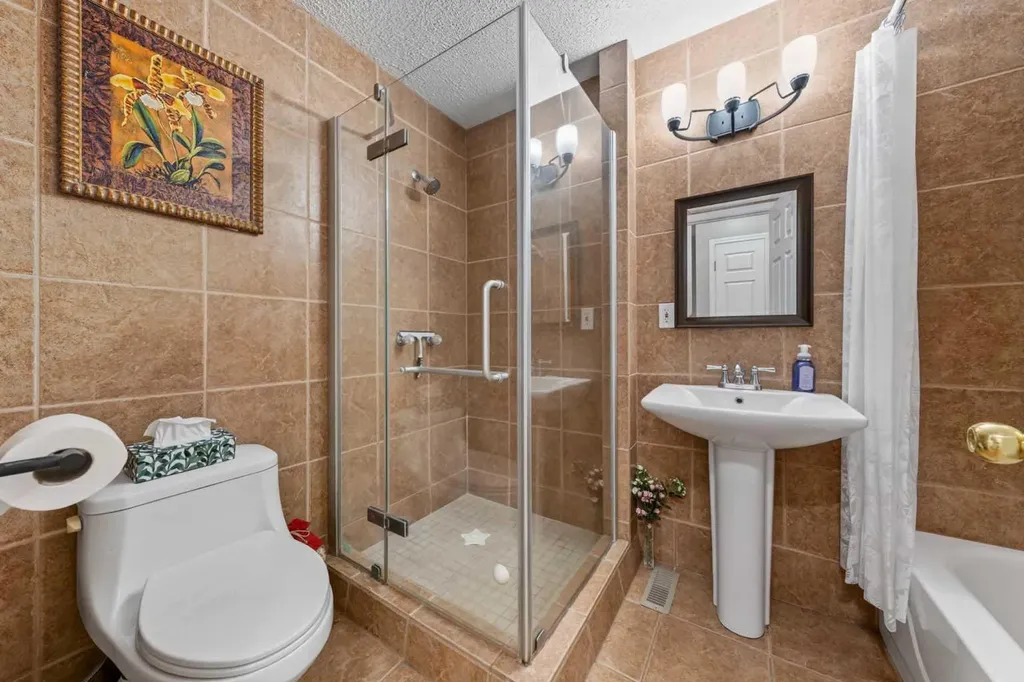 73 Hidden Valley Villas NW Calgary AB T3A 5W7