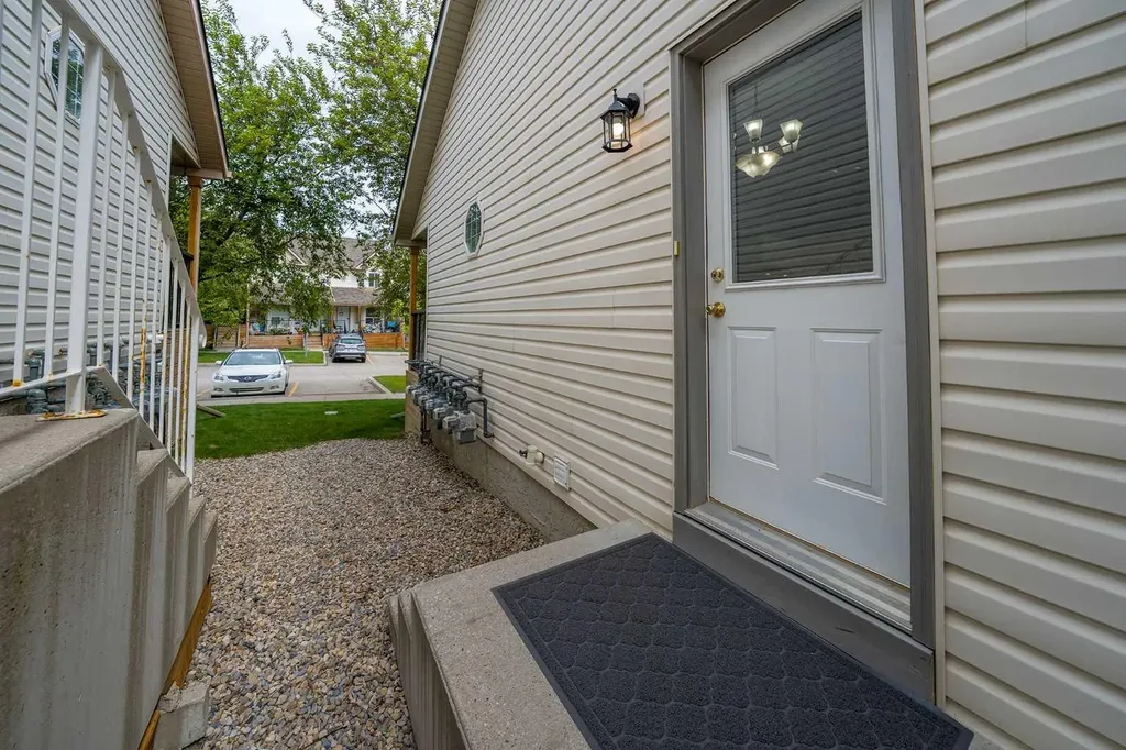 73 Hidden Valley Villas NW Calgary AB T3A 5W7