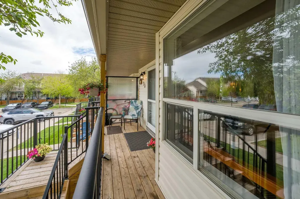 73 Hidden Valley Villas NW Calgary AB T3A 5W7