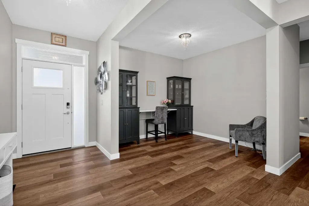 37 Evansfield Manor NW Calgary AB T3P 1J8