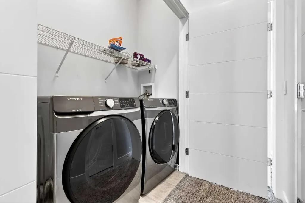 1616 24 Avenue NW Calgary AB T2M 1Y6