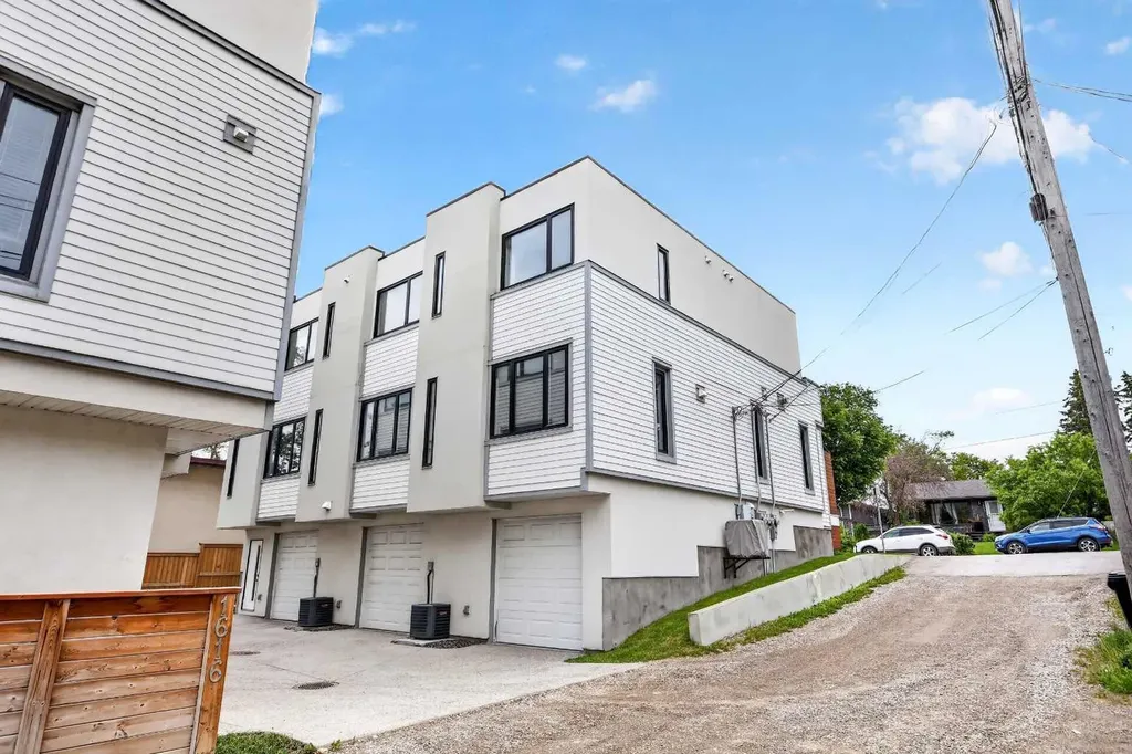 1616 24 Avenue NW Calgary AB T2M 1Y6