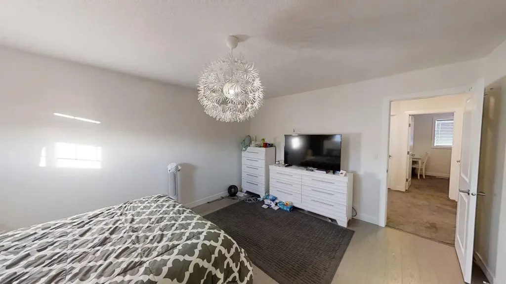 8758 72 Avenue Grande Prairie AB T8X0K6