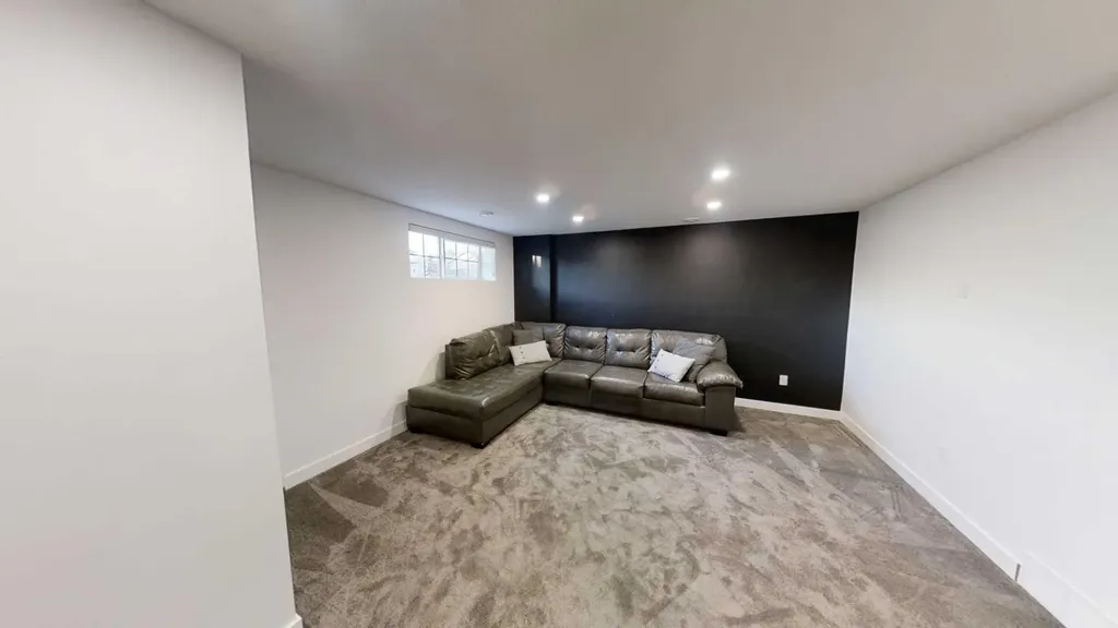 8758 72 Avenue Grande Prairie AB T8X0K6