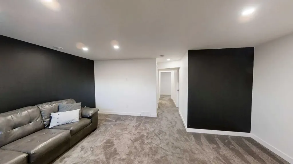8758 72 Avenue Grande Prairie AB T8X0K6