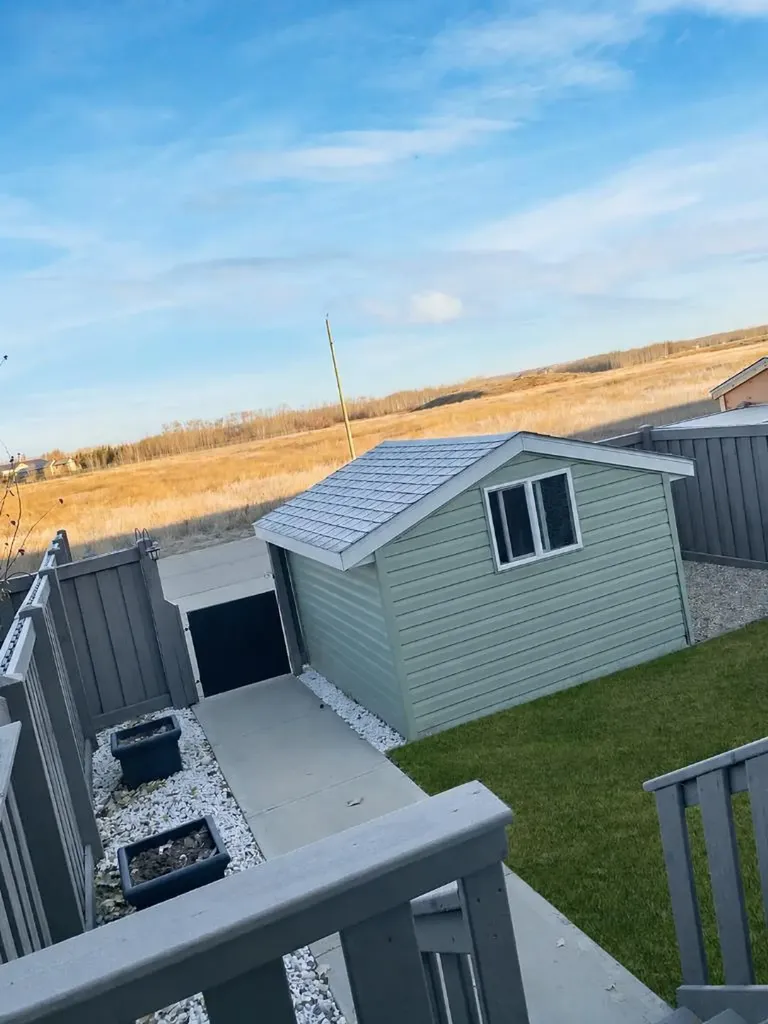 8758 72 Avenue Grande Prairie AB T8X0K6