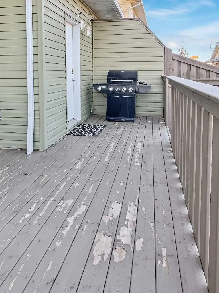 8758 72 Avenue Grande Prairie AB T8X0K6