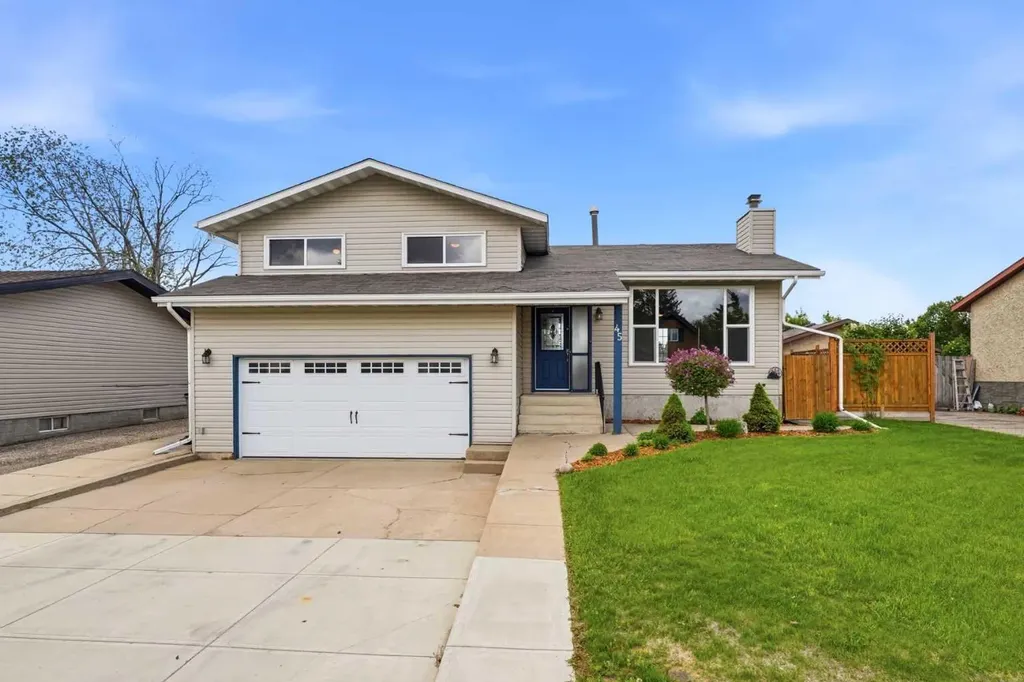 45 Northstar Drive Lacombe AB T4L 1R7