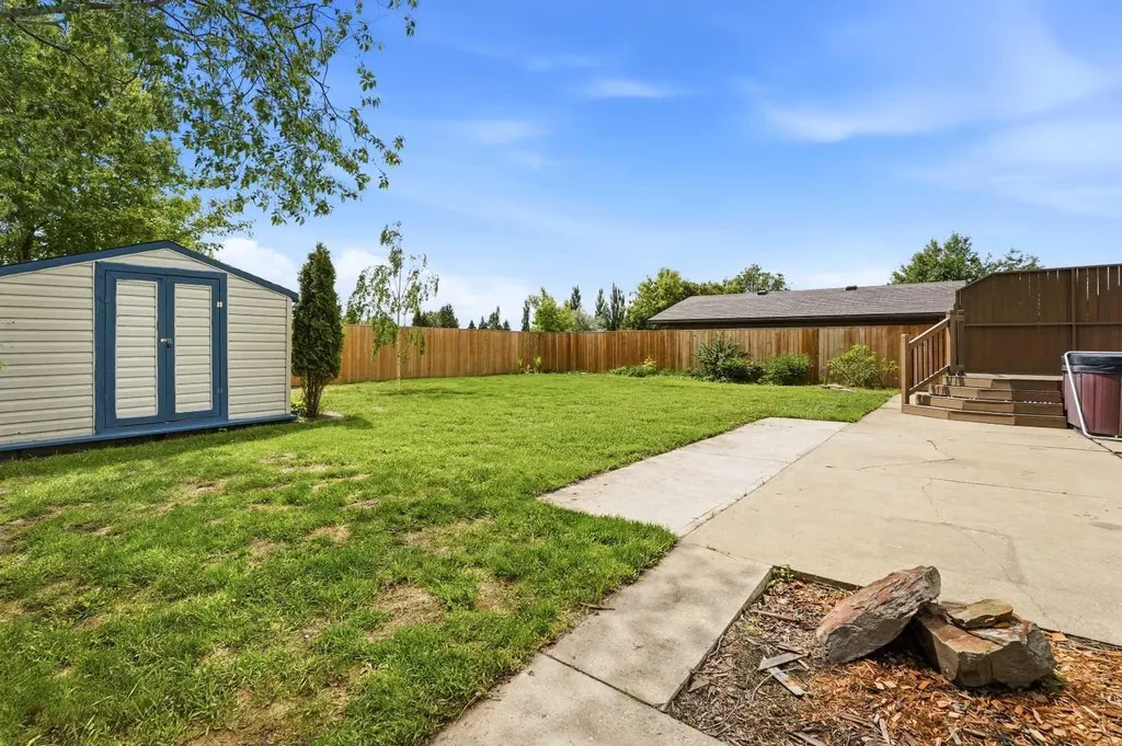 45 Northstar Drive Lacombe AB T4L 1R7