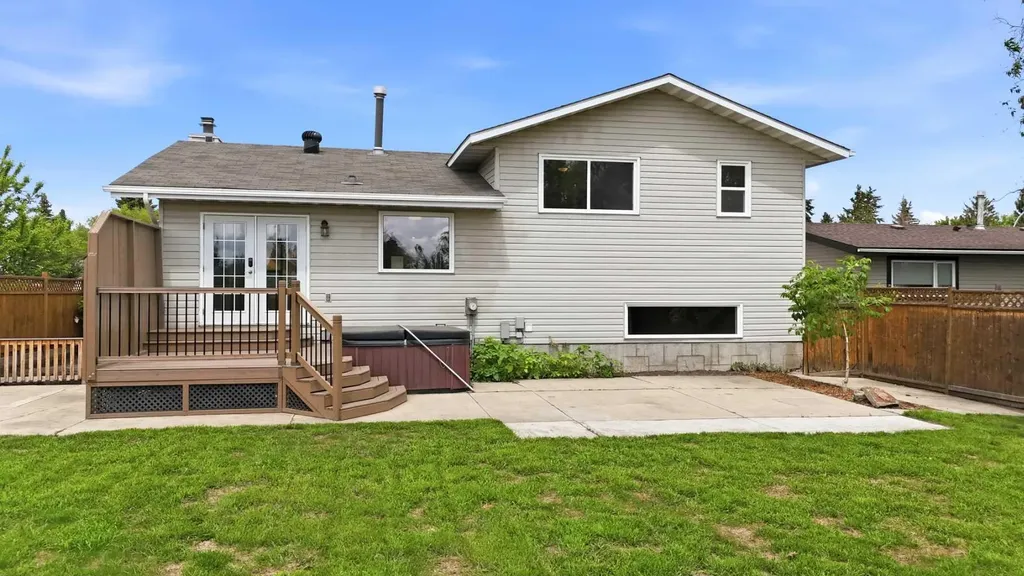 45 Northstar Drive Lacombe AB T4L 1R7