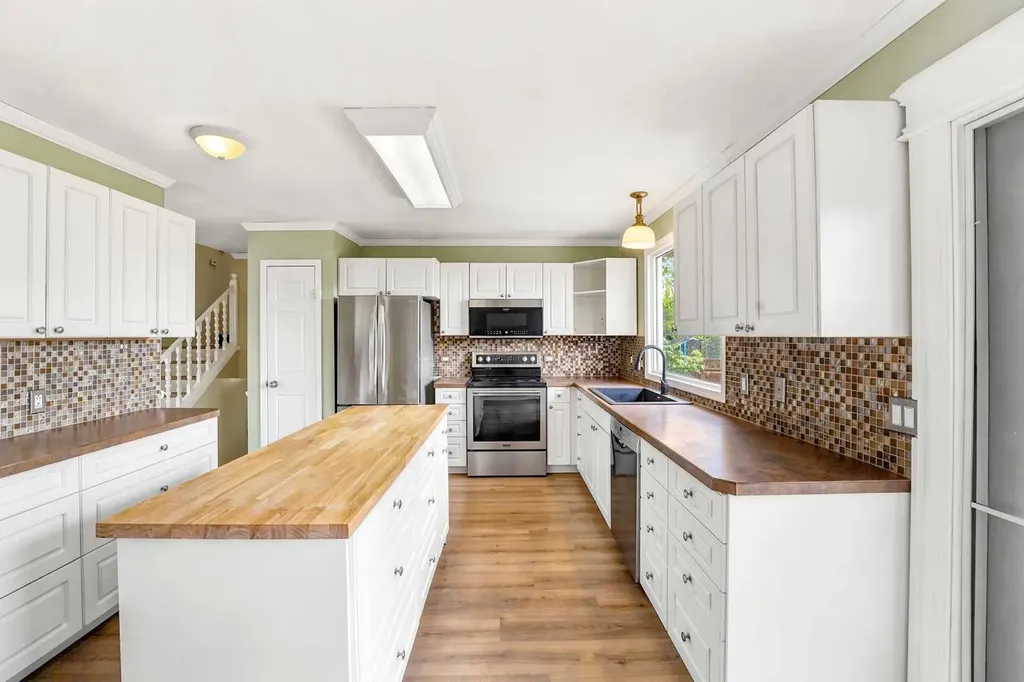 45 Northstar Drive Lacombe AB T4L 1R7