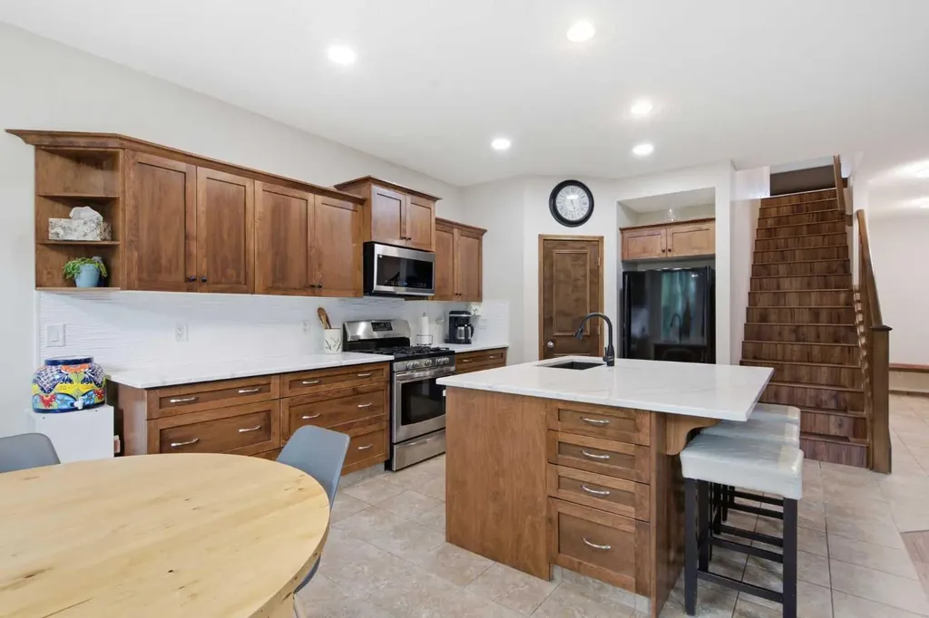 38 Tuscany Summit Green NW Calgary AB T3L 0B8
