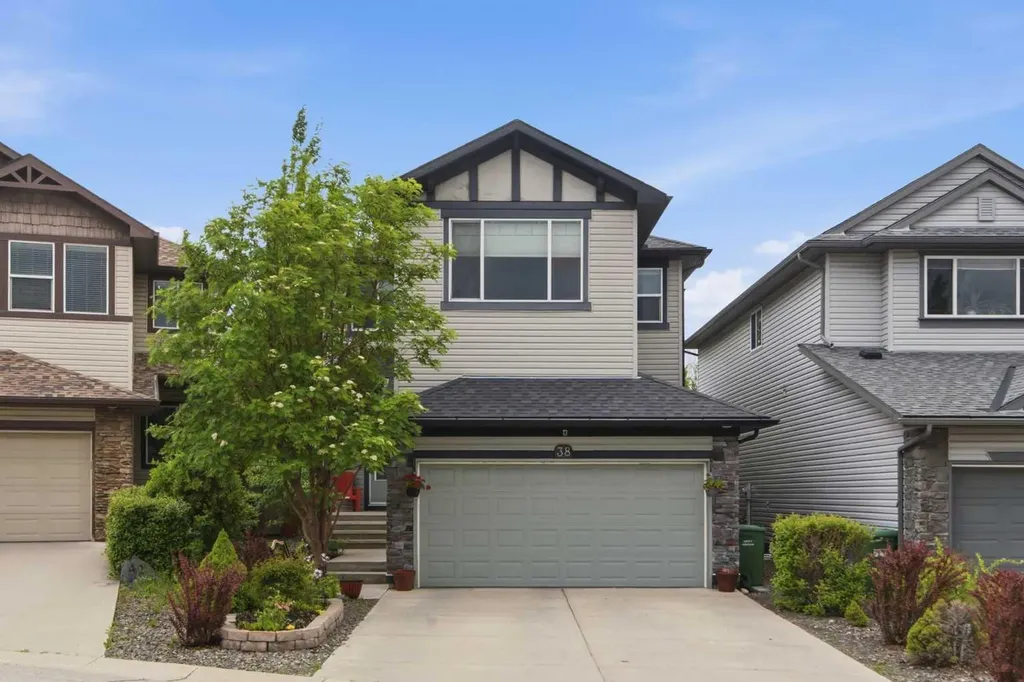 38 Tuscany Summit Green NW Calgary AB T3L 0B8