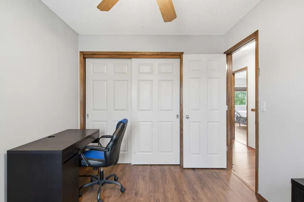 38 Tuscany Summit Green NW Calgary AB T3L 0B8