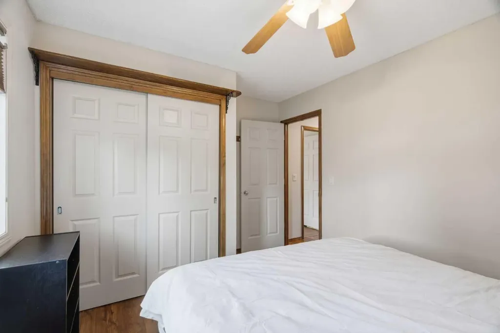 38 Tuscany Summit Green NW Calgary AB T3L 0B8