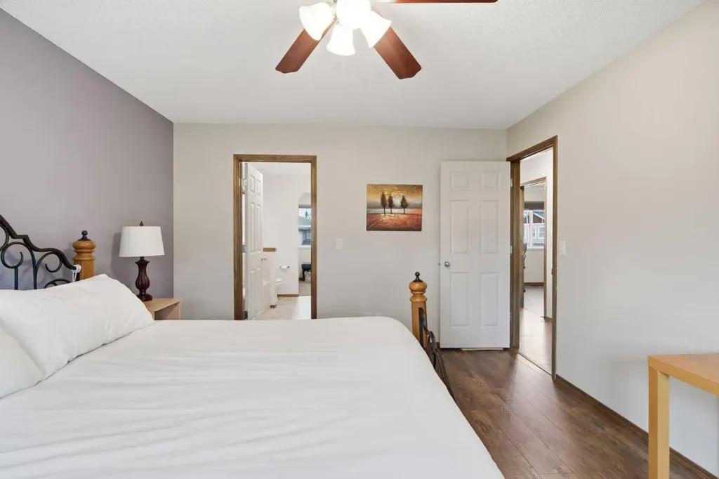 38 Tuscany Summit Green NW Calgary AB T3L 0B8