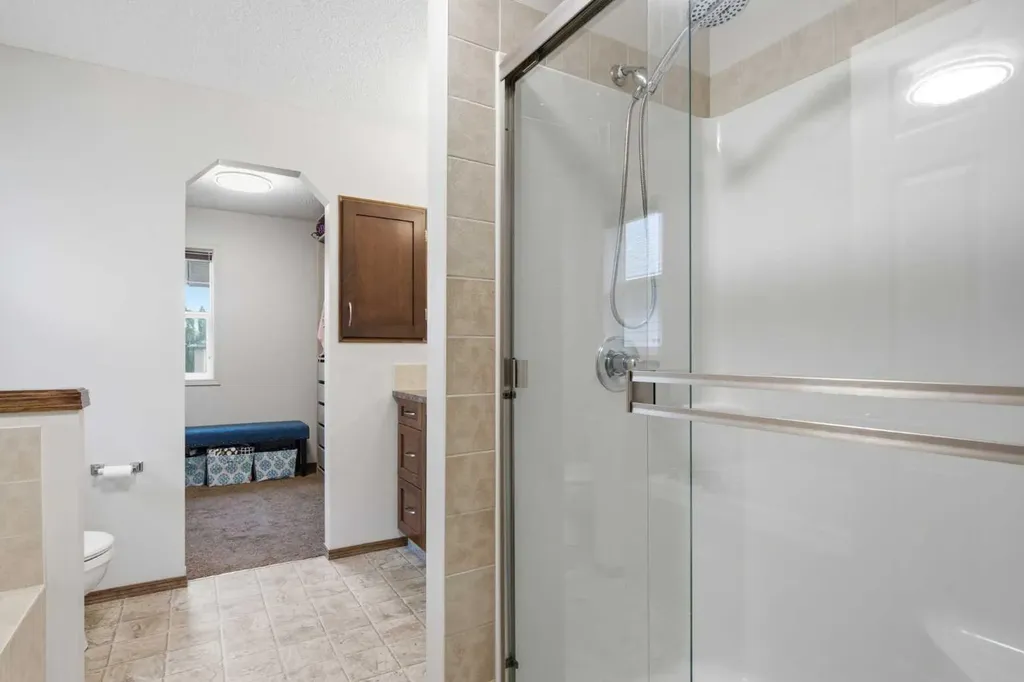 38 Tuscany Summit Green NW Calgary AB T3L 0B8
