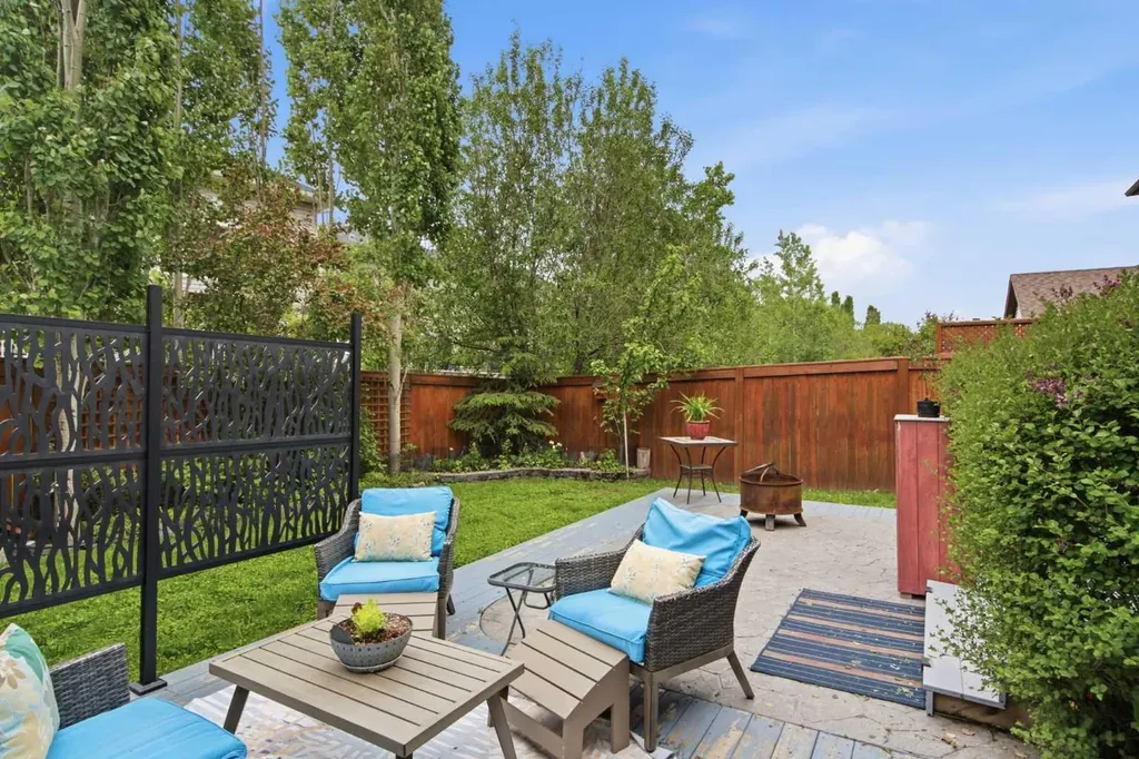 38 Tuscany Summit Green NW Calgary AB T3L 0B8