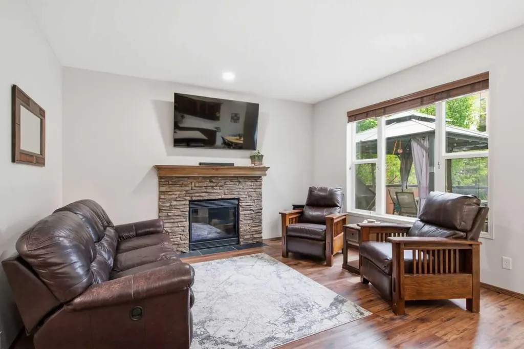 38 Tuscany Summit Green NW Calgary AB T3L 0B8