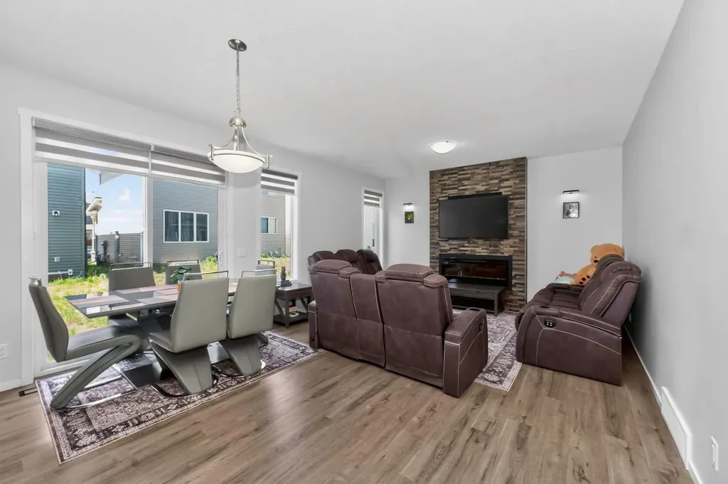 19 Cityline Heath NE Calgary AB T3N 2N5