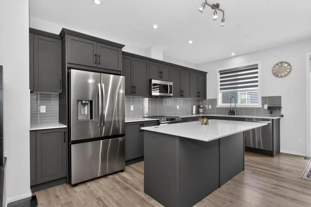 19 Cityline Heath NE Calgary AB T3N 2N5
