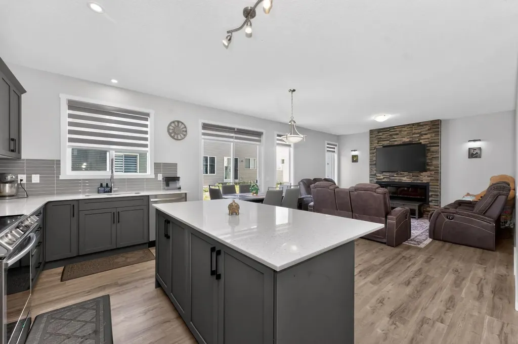 19 Cityline Heath NE Calgary AB T3N 2N5