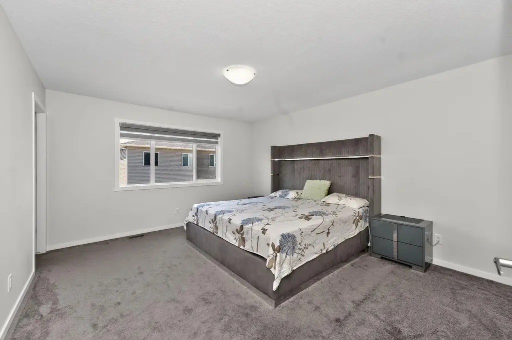 19 Cityline Heath NE Calgary AB T3N 2N5
