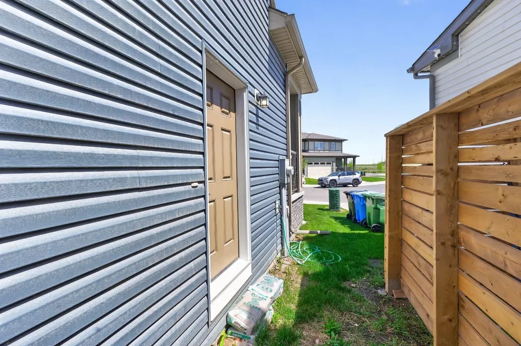 19 Cityline Heath NE Calgary AB T3N 2N5