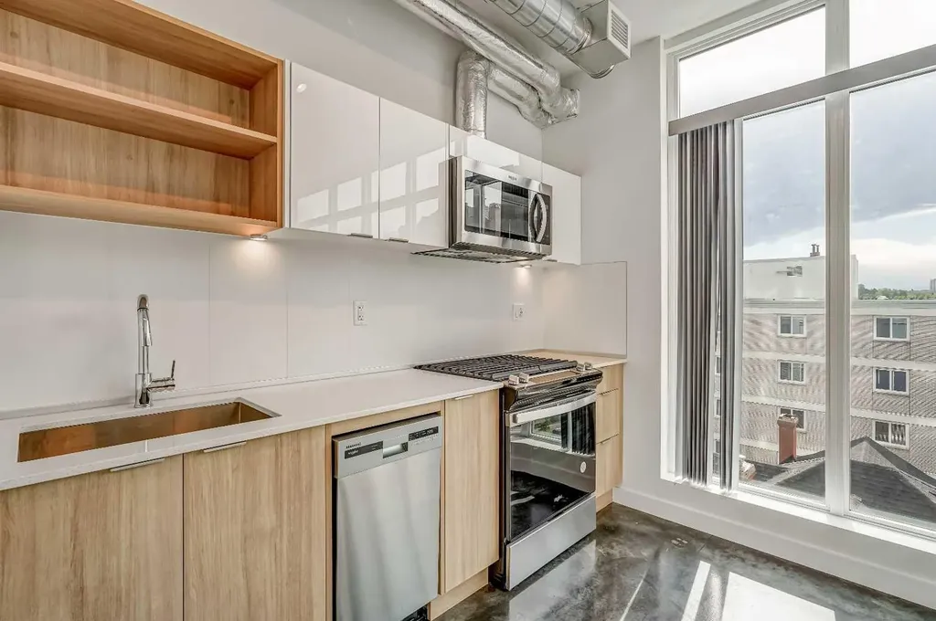 1319 14 Avenue SW Calgary AB T3C 0W3