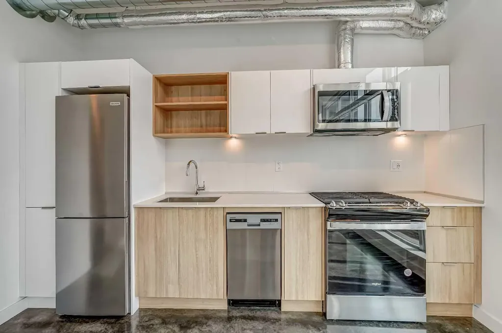 1319 14 Avenue SW Calgary AB T3C 0W3
