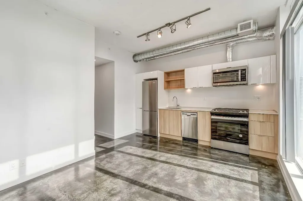 1319 14 Avenue SW Calgary AB T3C 0W3