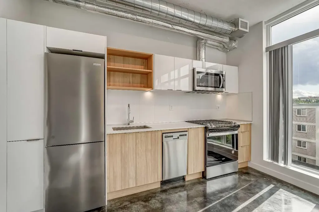 1319 14 Avenue SW Calgary AB T3C 0W3