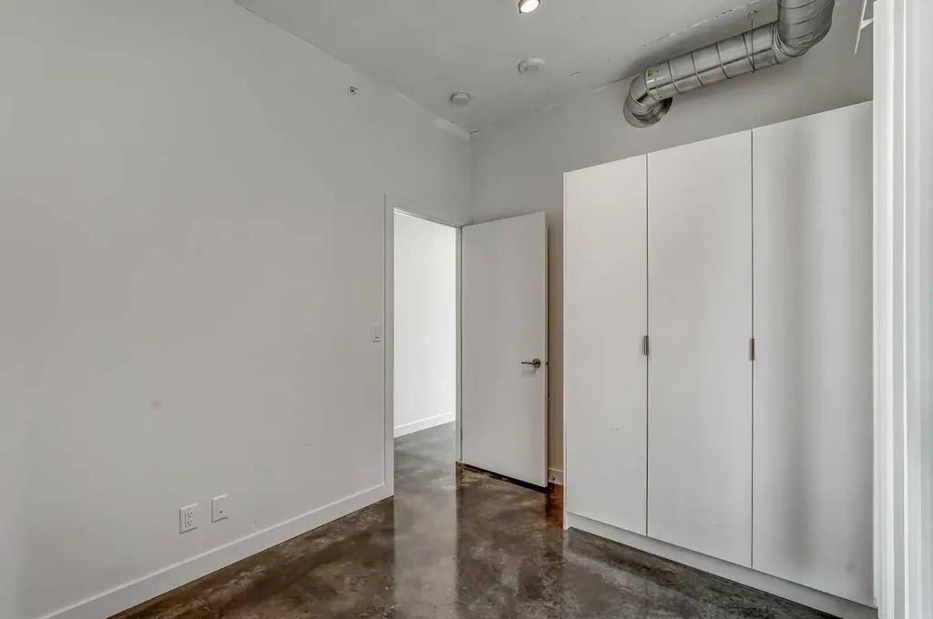 1319 14 Avenue SW Calgary AB T3C 0W3