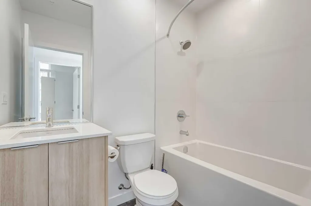 1319 14 Avenue SW Calgary AB T3C 0W3