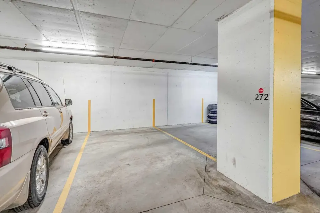 1319 14 Avenue SW Calgary AB T3C 0W3