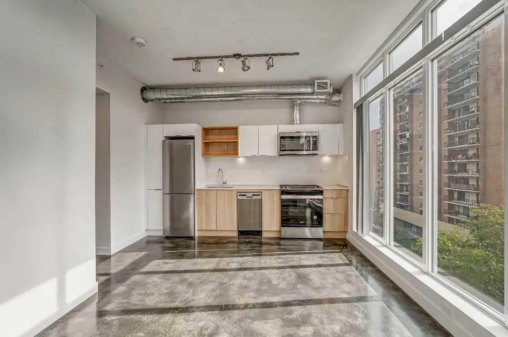 1319 14 Avenue SW Calgary AB T3C 0W3