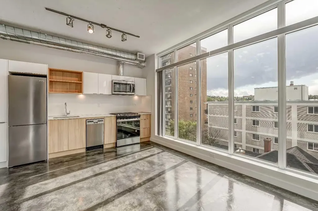 1319 14 Avenue SW Calgary AB T3C 0W3